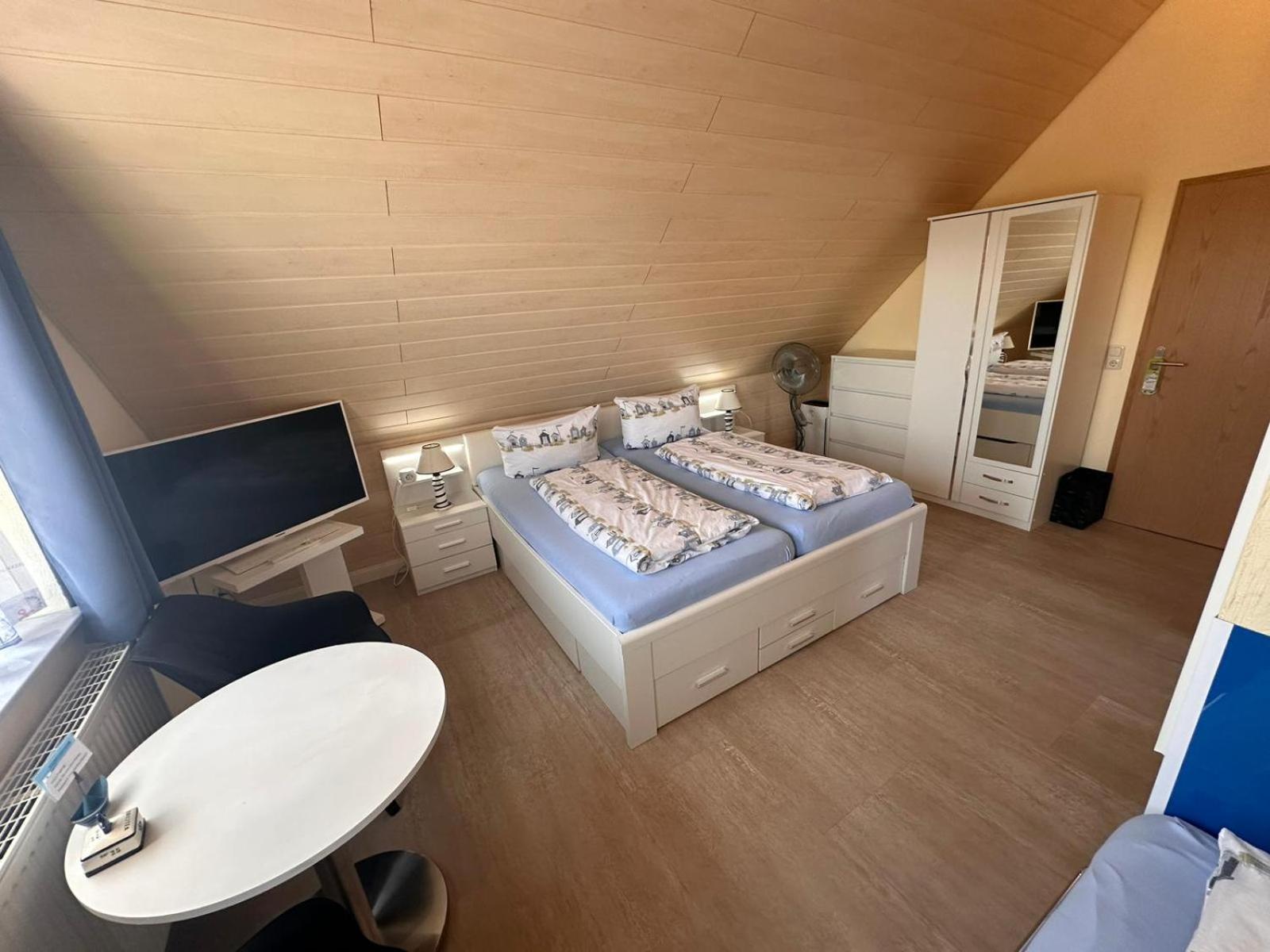Hotel Drostenhof Garni 埃森斯 外观 照片