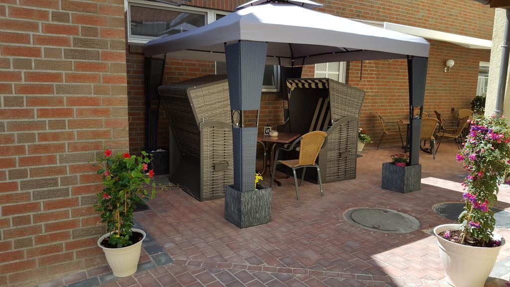 Hotel Drostenhof Garni 埃森斯 外观 照片
