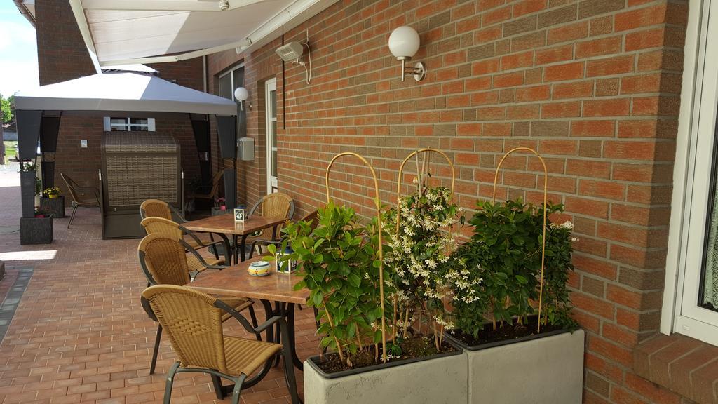 Hotel Drostenhof Garni 埃森斯 外观 照片