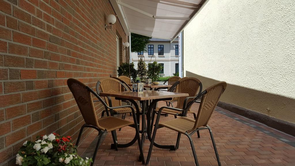 Hotel Drostenhof Garni 埃森斯 外观 照片